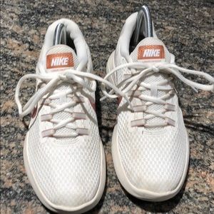 NIKE WOMENS RUNNING SHOES 8.5